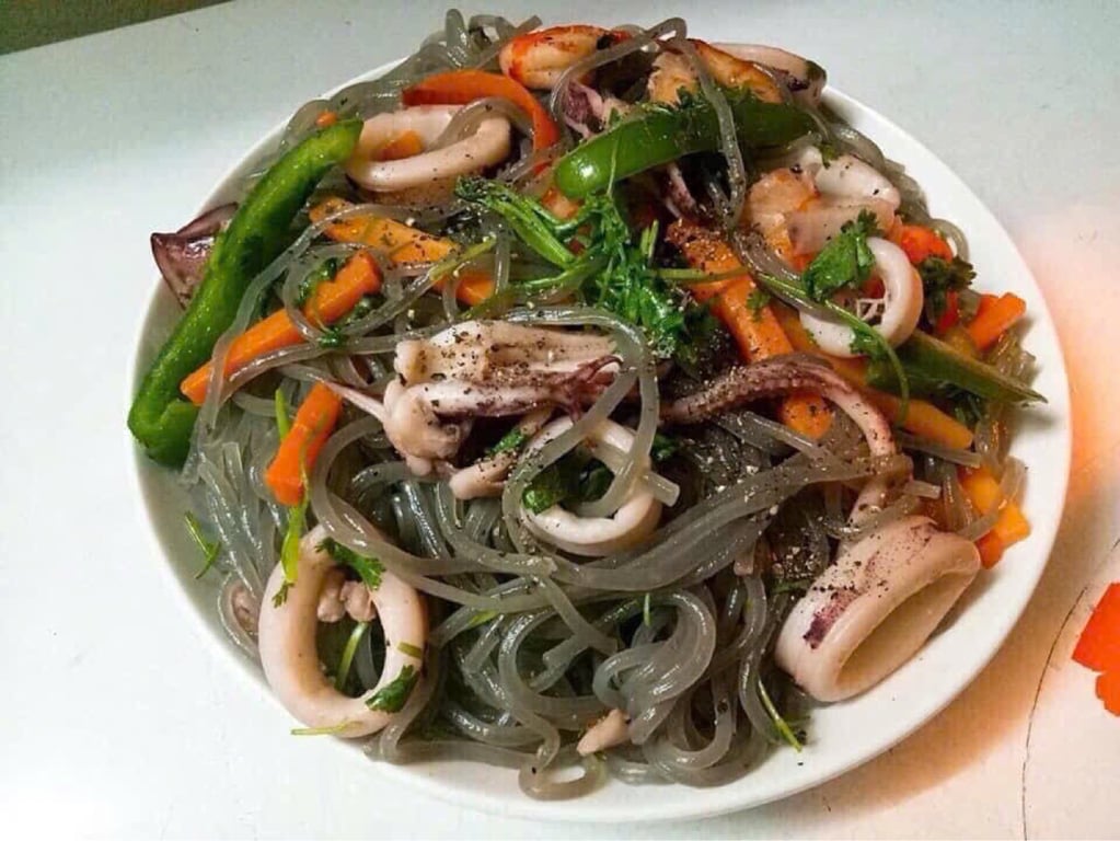 Miến dong đen Lào