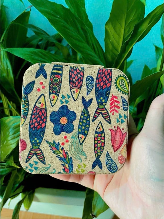 Hộp kim chỉ đa năng vintage