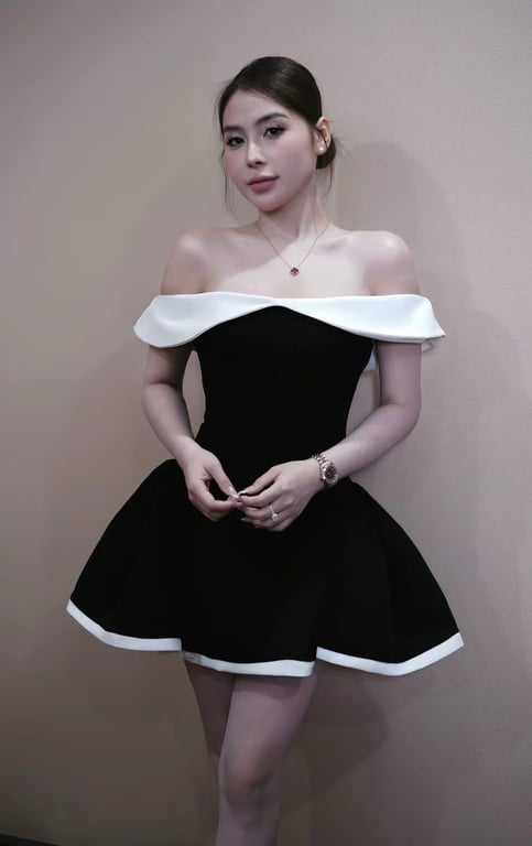 Bẹt vai đen phối trắng ( size S )