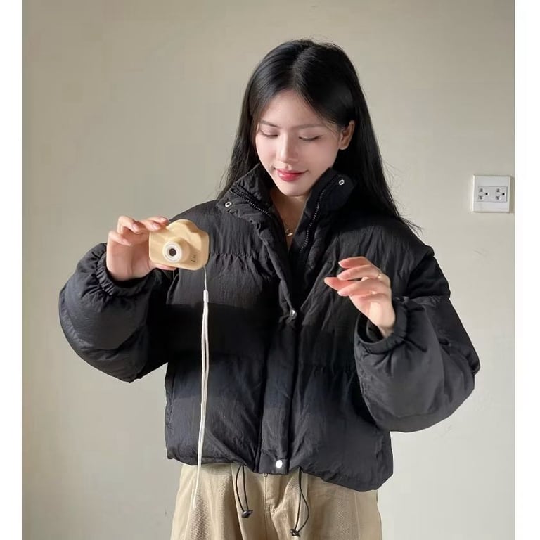 Áo khoác phao croptop - Đen
