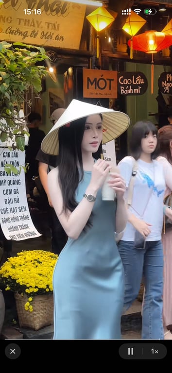 Váy lụa xanh - sz M