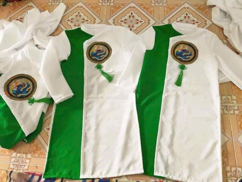 Cặp áo dài nam nữ