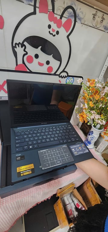 Laptop Asus Zenbook 14 OLED UX3405MA-PP151W (Intel Core Ultra 5 125H/ 16GB/ 512GB/ Intel Arc/ 14 inch 3K OLED/ Win 11/ Xanh)