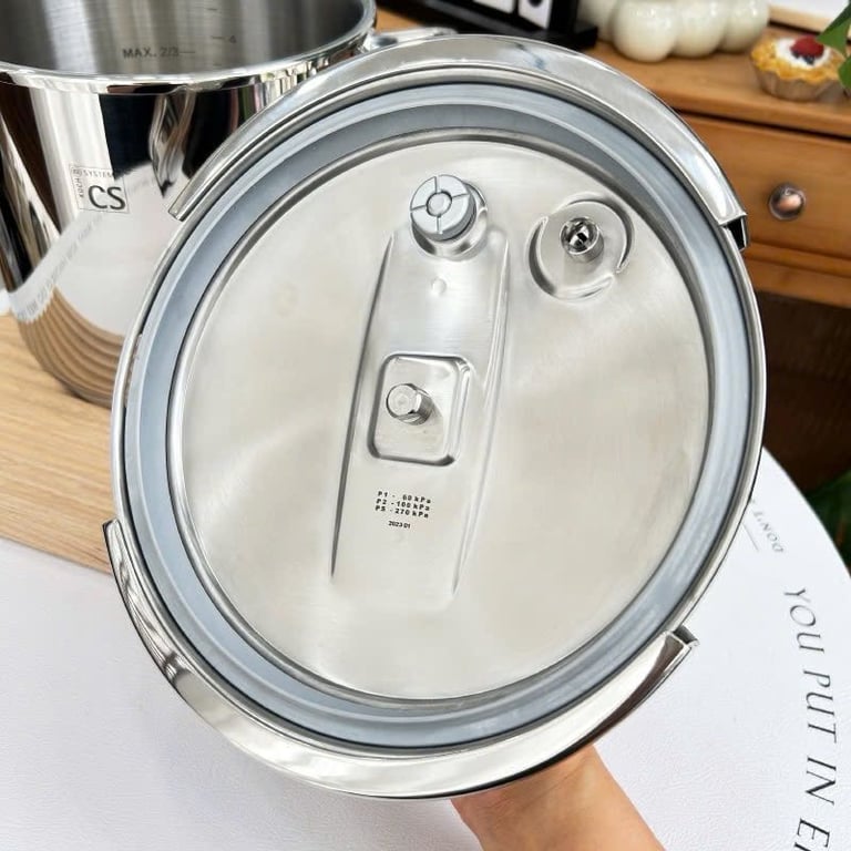 Nồi áp suất 20cm 5.5L CS CS54