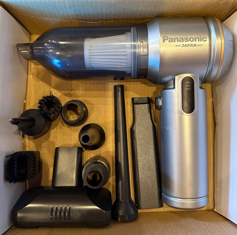 MÁY HÚT BỤI CẦM TAY PANA