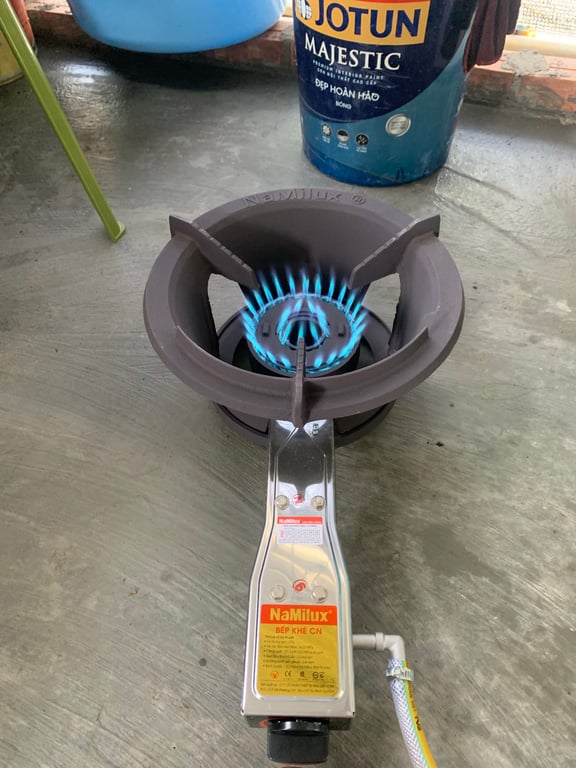 Bếp gas công nghiệp Namilux 196