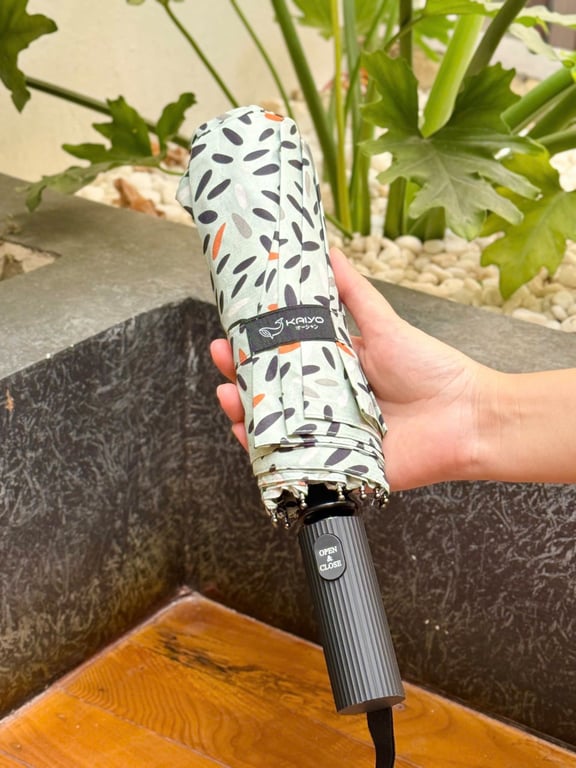 Ô siêu nhẹ gấp gọn có móc treo, ô  tự động 2 chiều 10 nan kaiyo