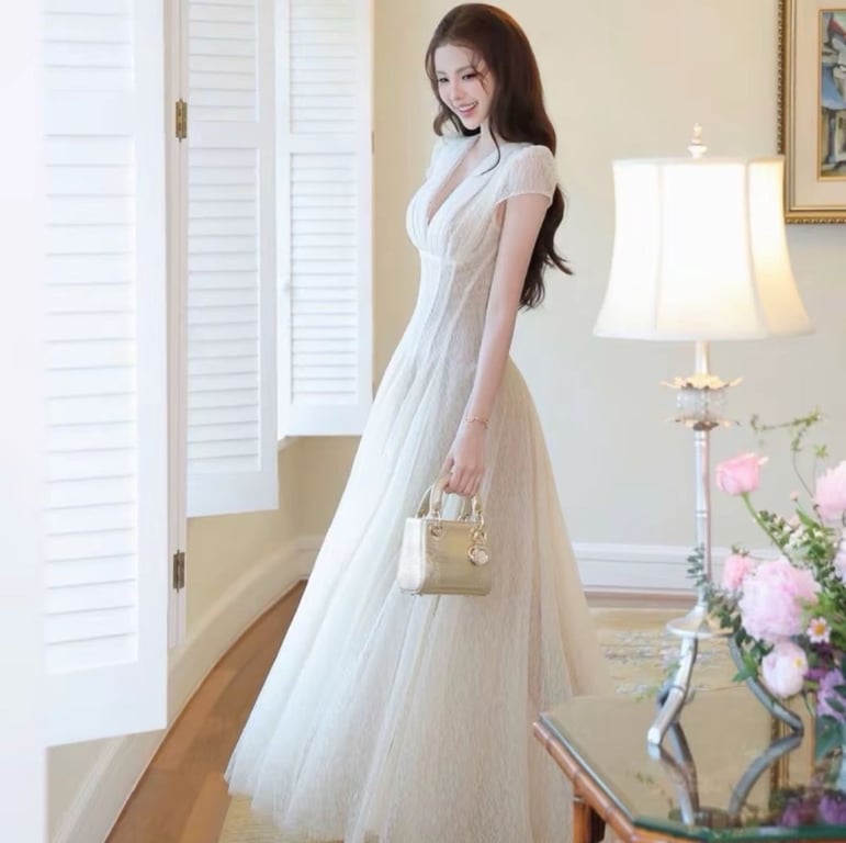 Đầm ren dự tiệc 3 lớp kem