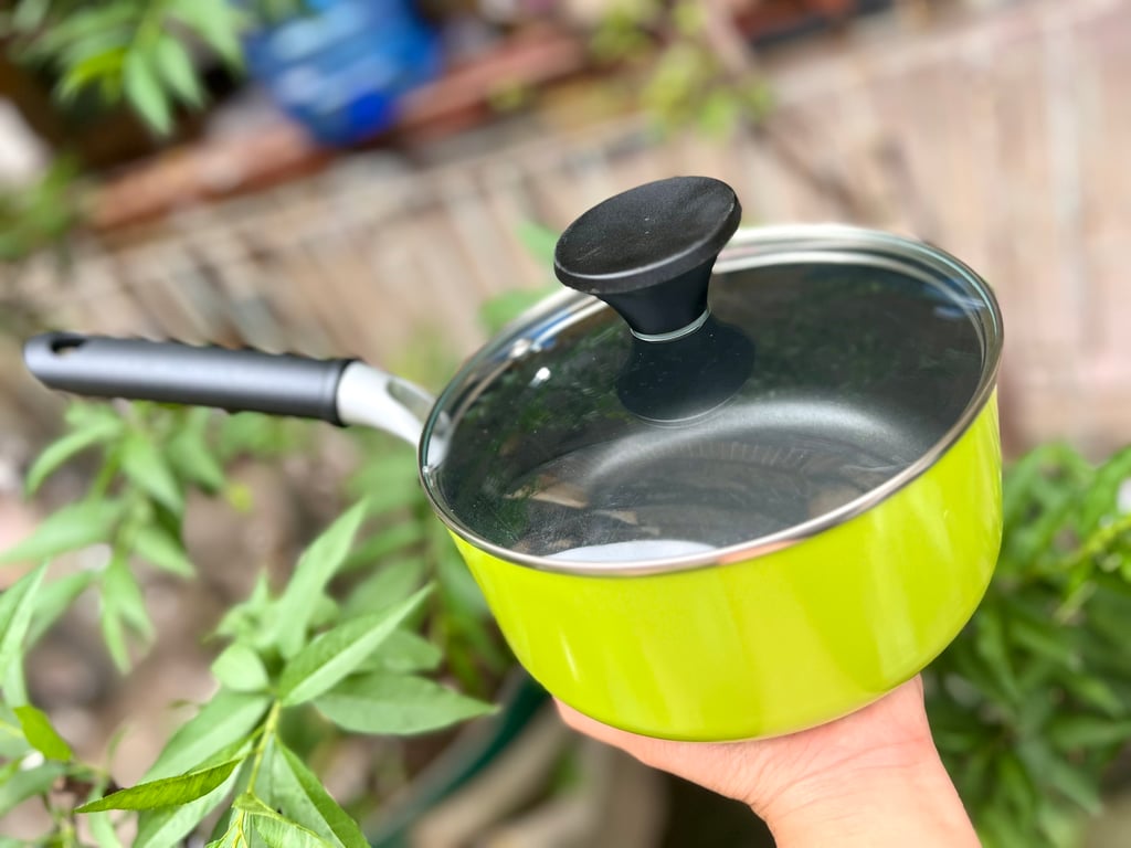 QUÁNH CHỐNG DÍNH SAUCEPAN OKITSUMO LOCKNLOCK 18CM