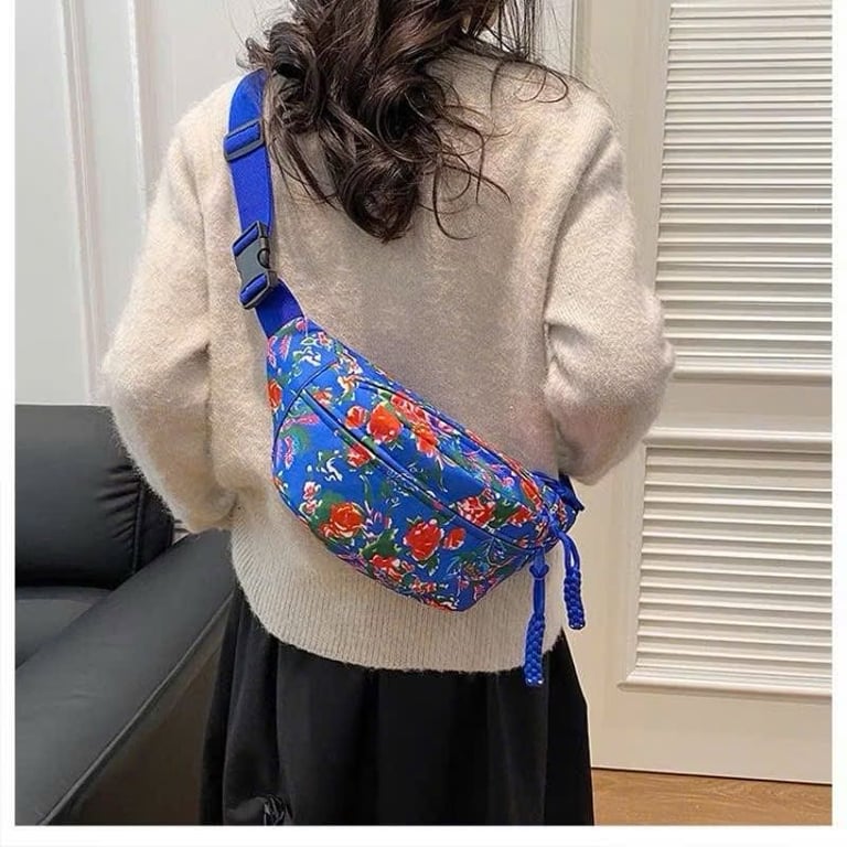 Túi đeo chéo hoạ tiết