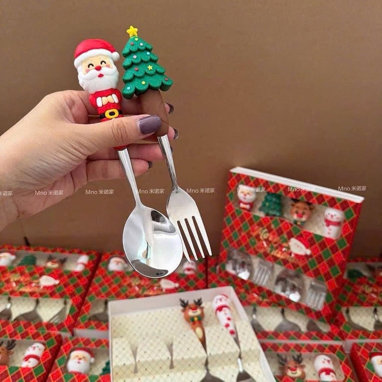 GIFT SET THÌA + NĨA BẢN GIÁNG SINH