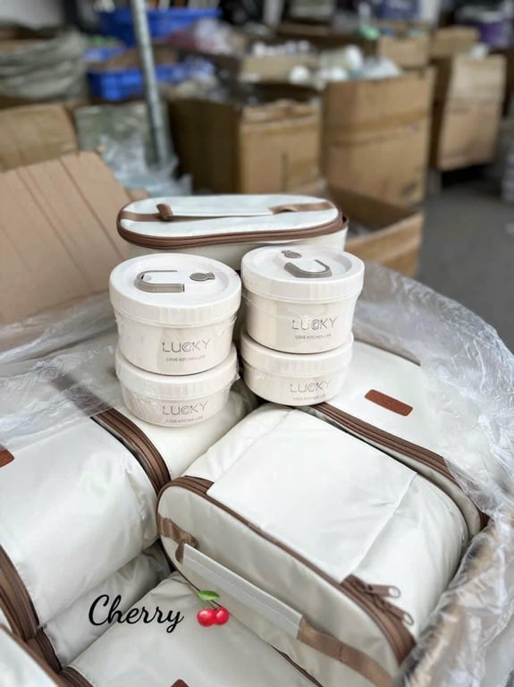 Hộp cơm giữ nhiệt