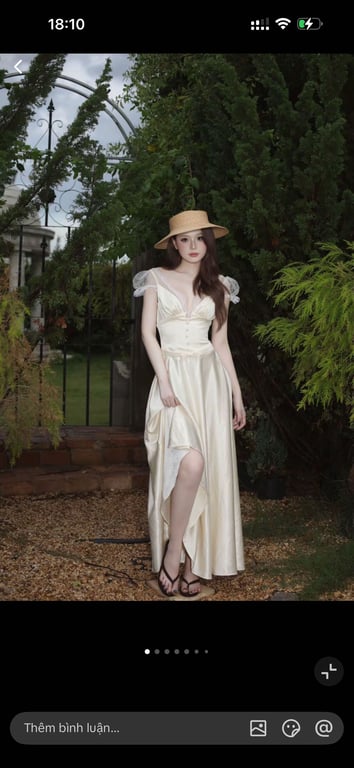Váy lụa phối ren đai nơ - sz M