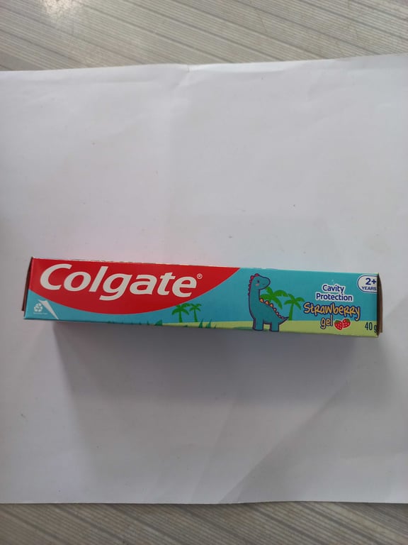 Kđr colgate cho bé 40g vị dâu