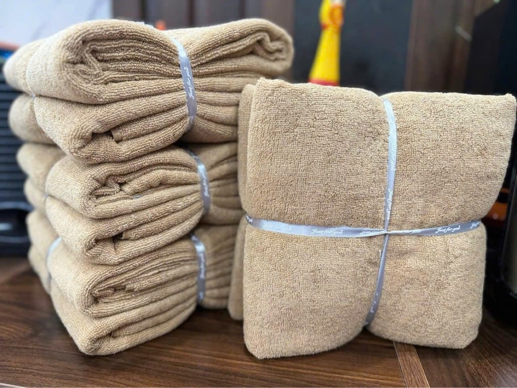 Set 2 khăn tắm Canifa hàng đã cắt tem