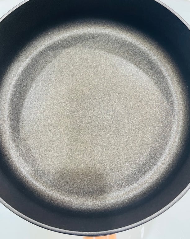 Chảo nông lòng Rollingpop 22cm LocknLock LOP1225IH