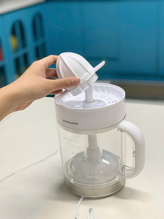 Máy vắt cam Lock and Lock size lớn 1,2 lít EJJ241