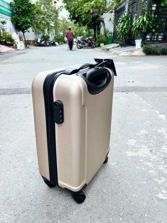 VALI LOCK&LOCK màu gold 20cm