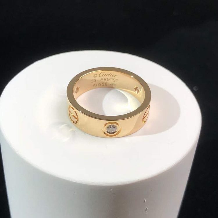 Nhẫn Cartier Love 4
