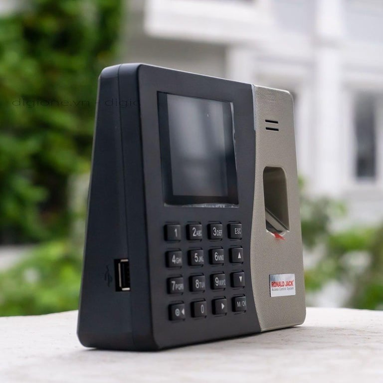 Máy Chấm Công Vân Tay Ronald Jack RJ3400