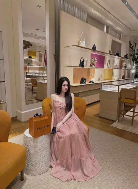 Váy tơ maxi 2 dây hồng lót lụa - DT238