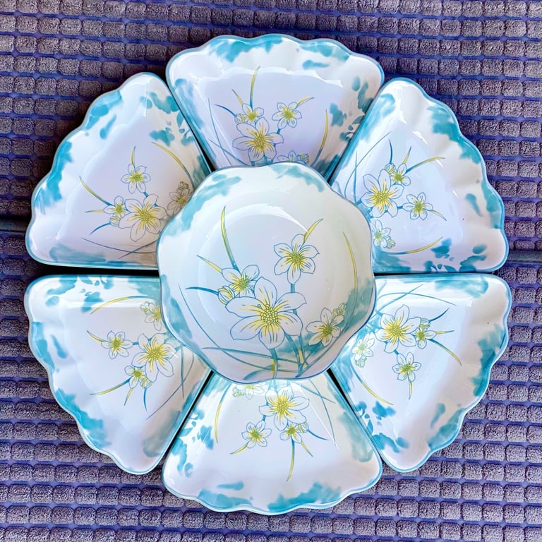 Bộ bát đĩa hoa mặt trời hoa văn xanh thanh thiên