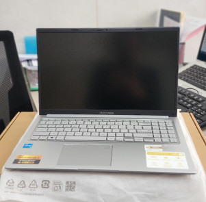 Laptop Asus Vivobook 15 X1504VA-NJ069W (Intel Core i3-1315U | 8GB | 512GB | Intel Iris Xe | 15.6 inch FHD | Win 11 | Bạc)
