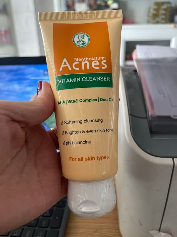 Srm acnes 100g tub lớn vàng