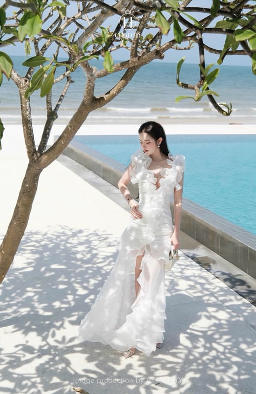 Vây tơ satin đẹp Châu Hy