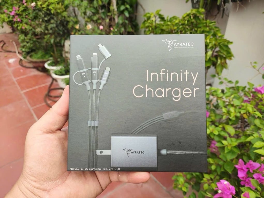 Củ sạc 3 in1 AyraTec Infinity Charger 65W GaN