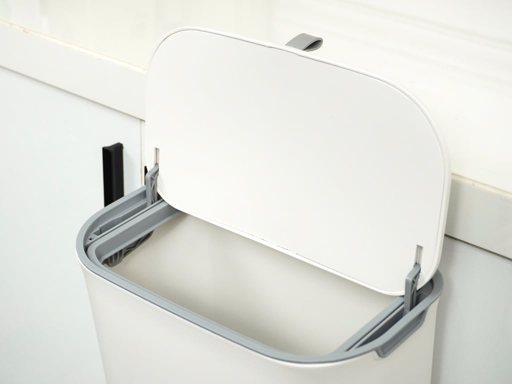 THÙNG RÁC TREO TỦ BẾP KALPEN G1