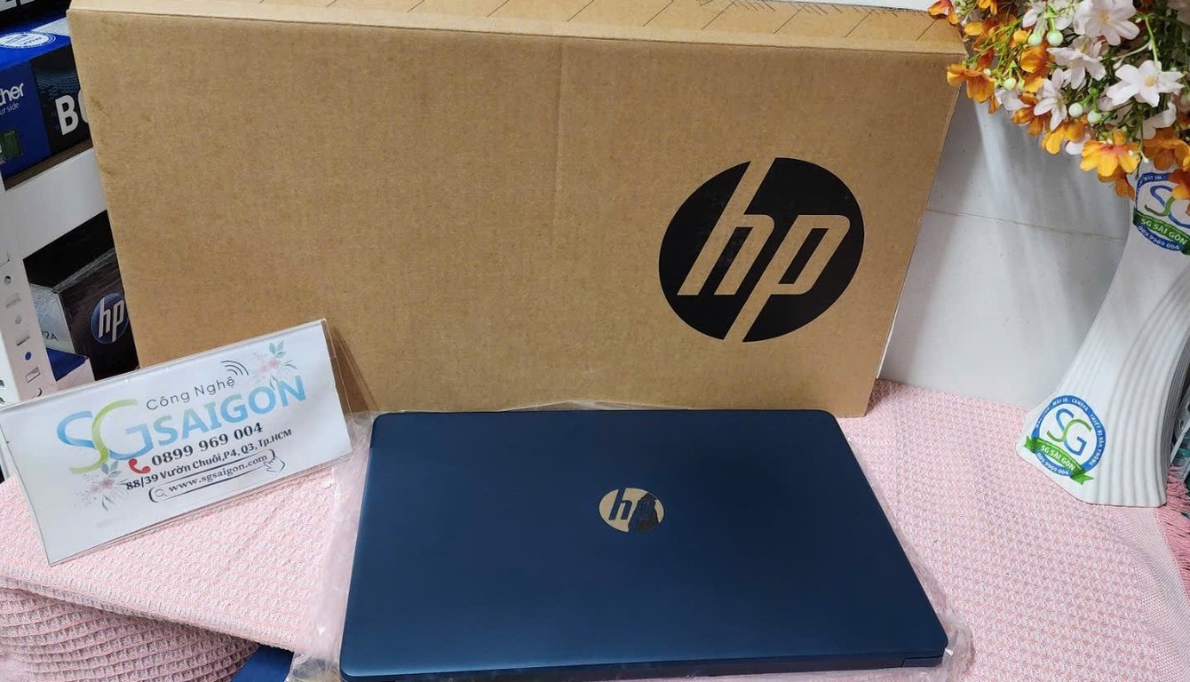 Laptop HP 15s-fq5228TU 8U240PA - (i3 1215U/ 8GB RAM/ 512GB SSD/ 15.6 FHD/ Win11/ Xanh)