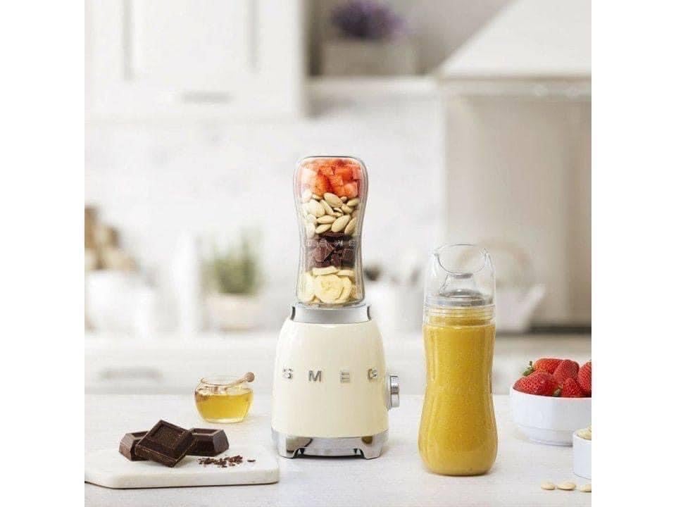Máy xay sinh tố Smeg PBF01CREU