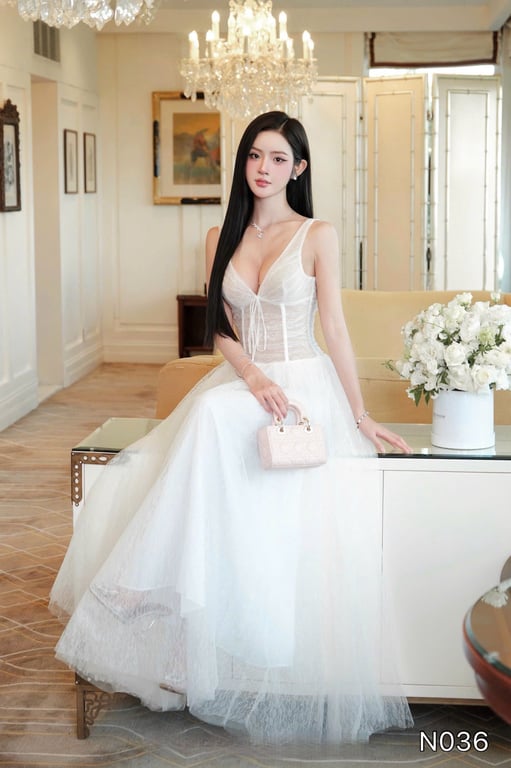N036- váy dài cổ V ren