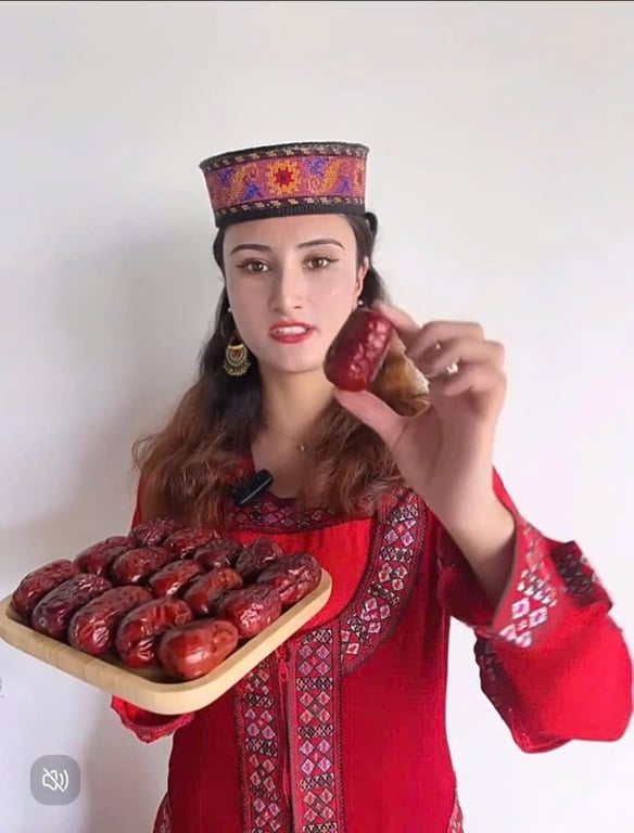 TÁO ĐỎ HÒA ĐIỀN - TÂN CƯƠNG 500gr