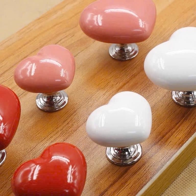 NÚT NHẤN XẢ NƯỚC HÌNH TRÁI TIM