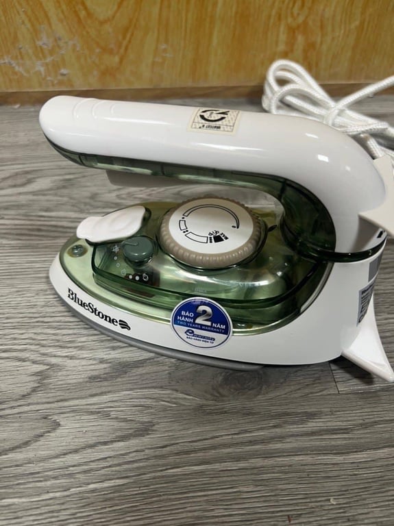 Bàn Là Hơi Nước Mini BlueStone