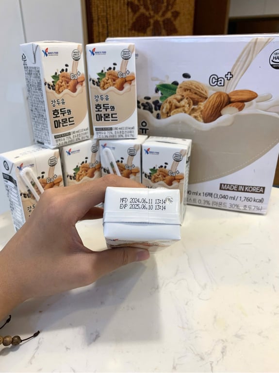 SET 16 HỘP SỮA HẠT ÓC CHÓ HẠNH NHÂN CANXI KC HEALTH HÀN QUỐC 190ML - 119kcal