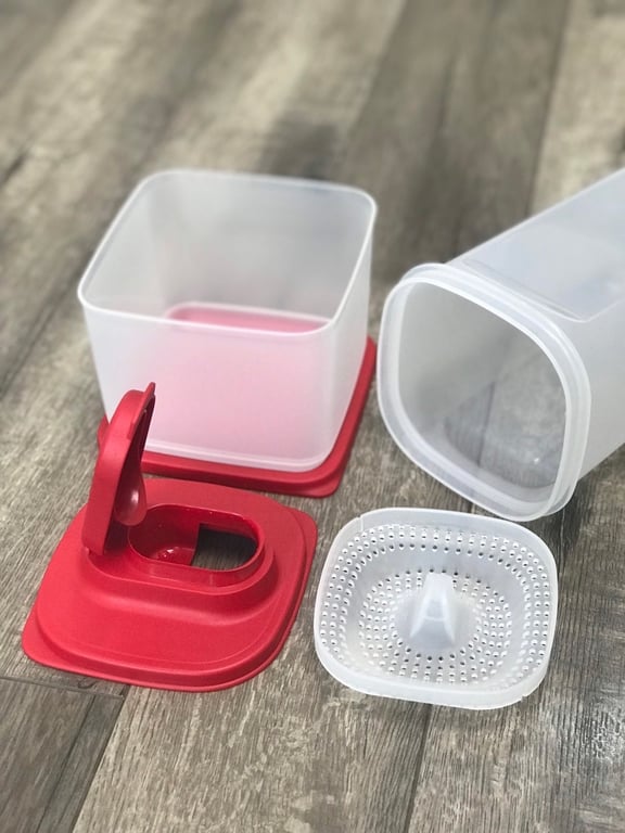 Set 2 hộp đựng nước tupper ware