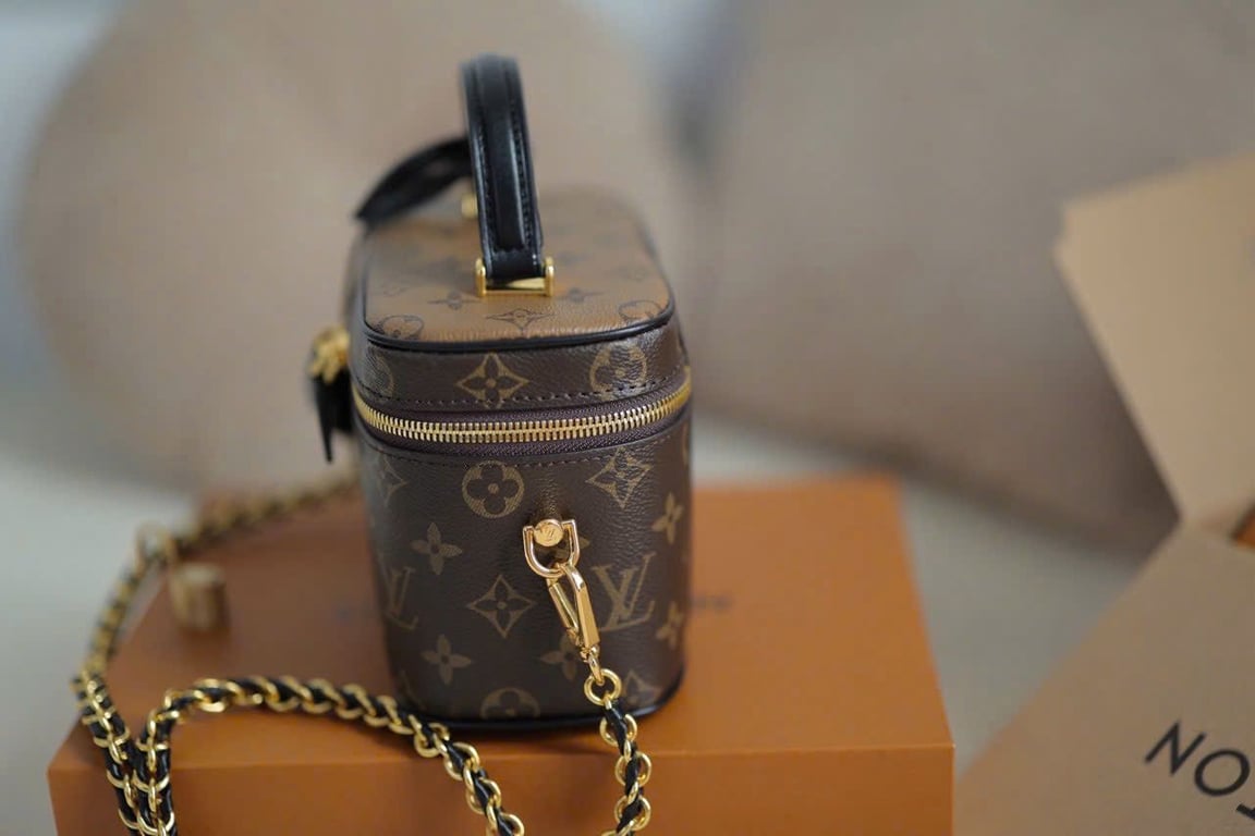 Túi cốp LV Vanity