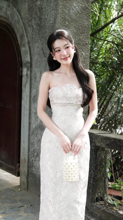 Váy gấm LILLIE trắng kem - sz M