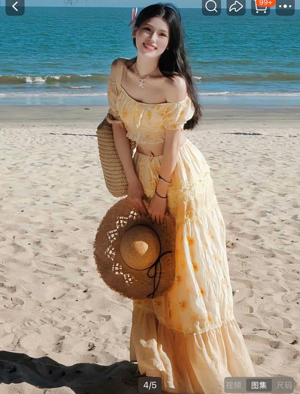 Set đi biển hoa vàng