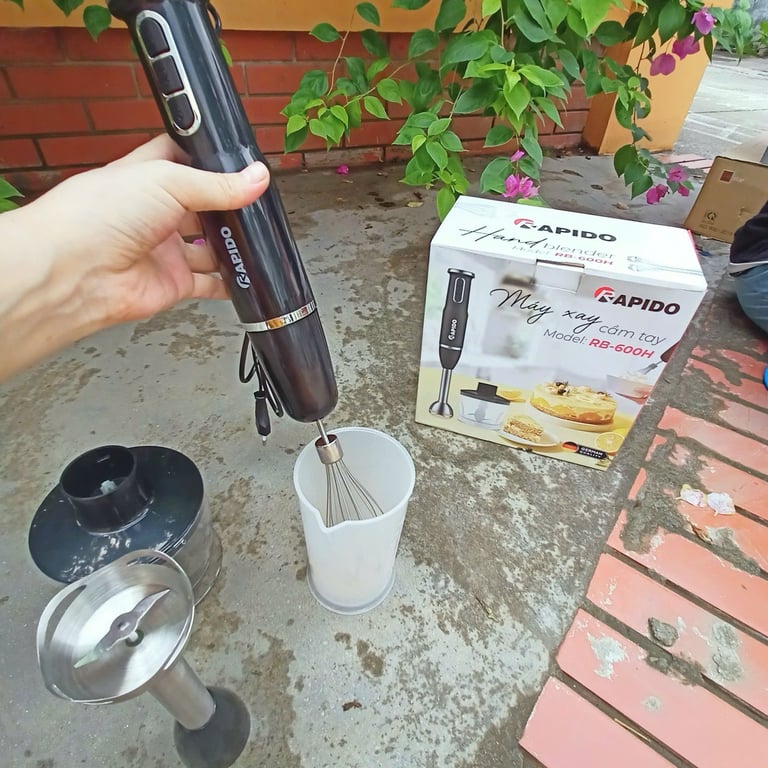 Máy xay cầm tay đa năng Rapido RB-600H