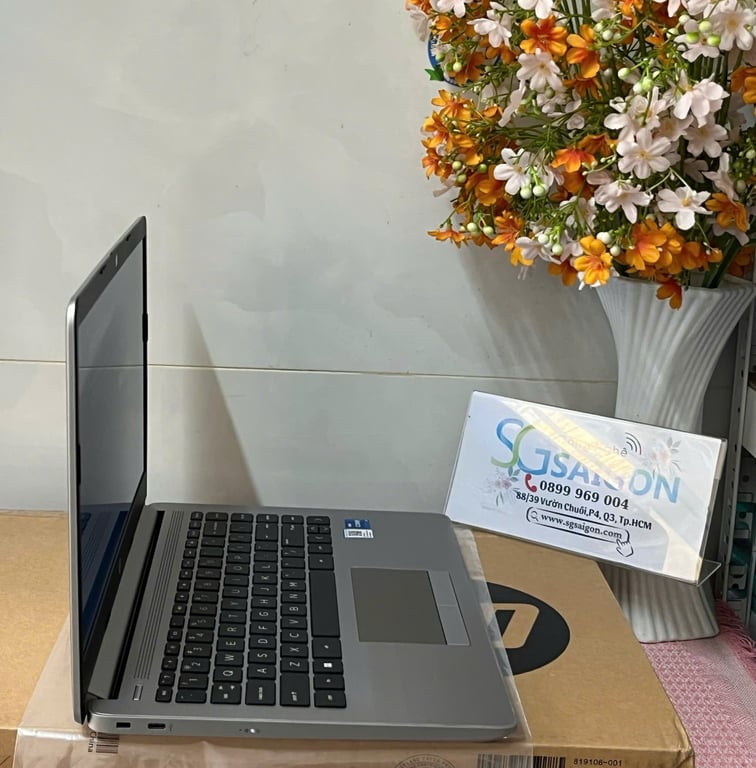 Laptop HP 240 G9 6L1Y5PA (i7-1255U/ Iris Xe Graphics/ Ram 8GB DDR4/ SSD 512GB/ 14 Inch IPS FHD)