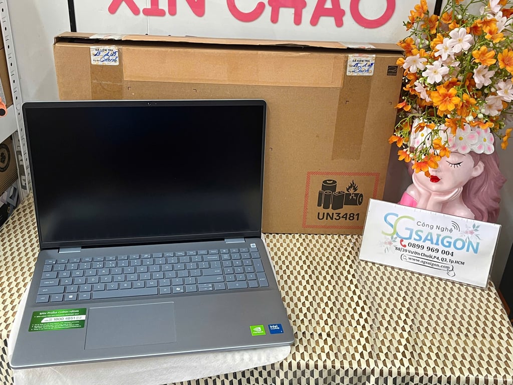 Laptop Dell Inspiron 16 5640 KHPF5 (Intel Core 7 150U | 16GB | 1TB | MX570 2GB | 16 inch FHD + | Win 11 | Office | Xanh)