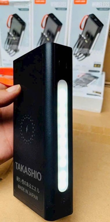 Sạc dự phòng cảm ứng, không cần dùng cáp sạc Takashio- Japan.