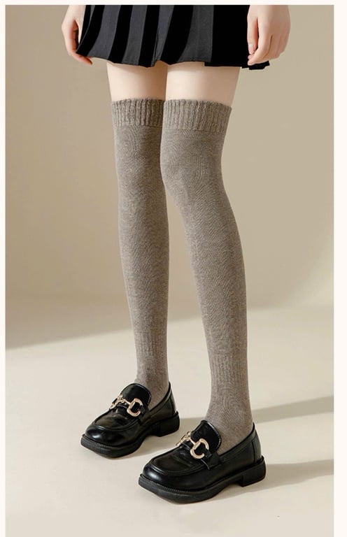 Set 5 đôi tất len cừu qua gối siêu ấm.