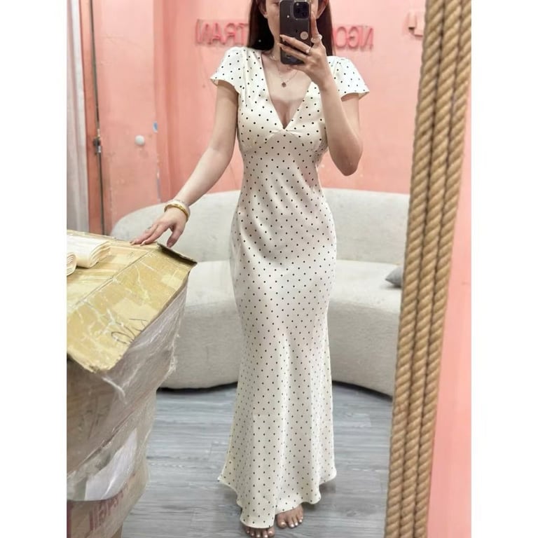 Váy lụa chấm bi đen size M - DT292