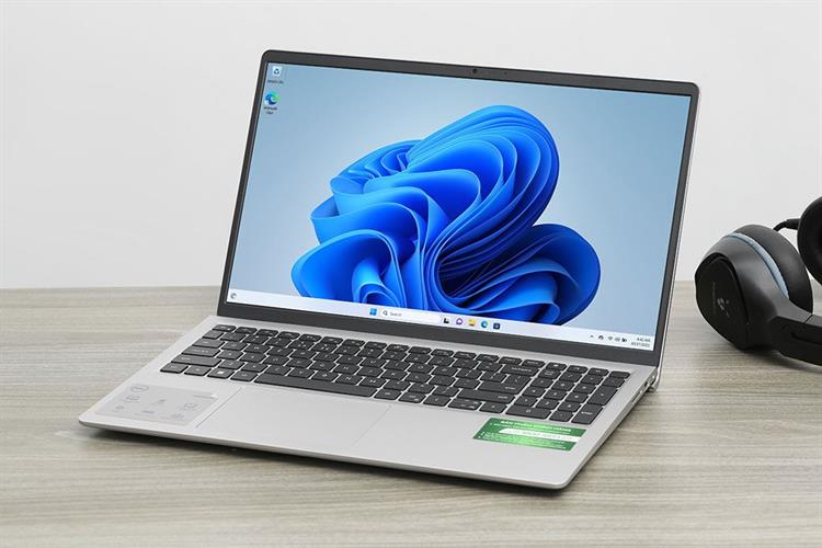 Laptop Dell Inspiron 15 N3530-i7U161W11SLU-BL