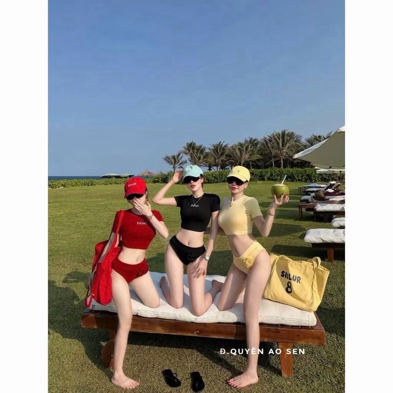 Set đi biển hot trend 3 màu